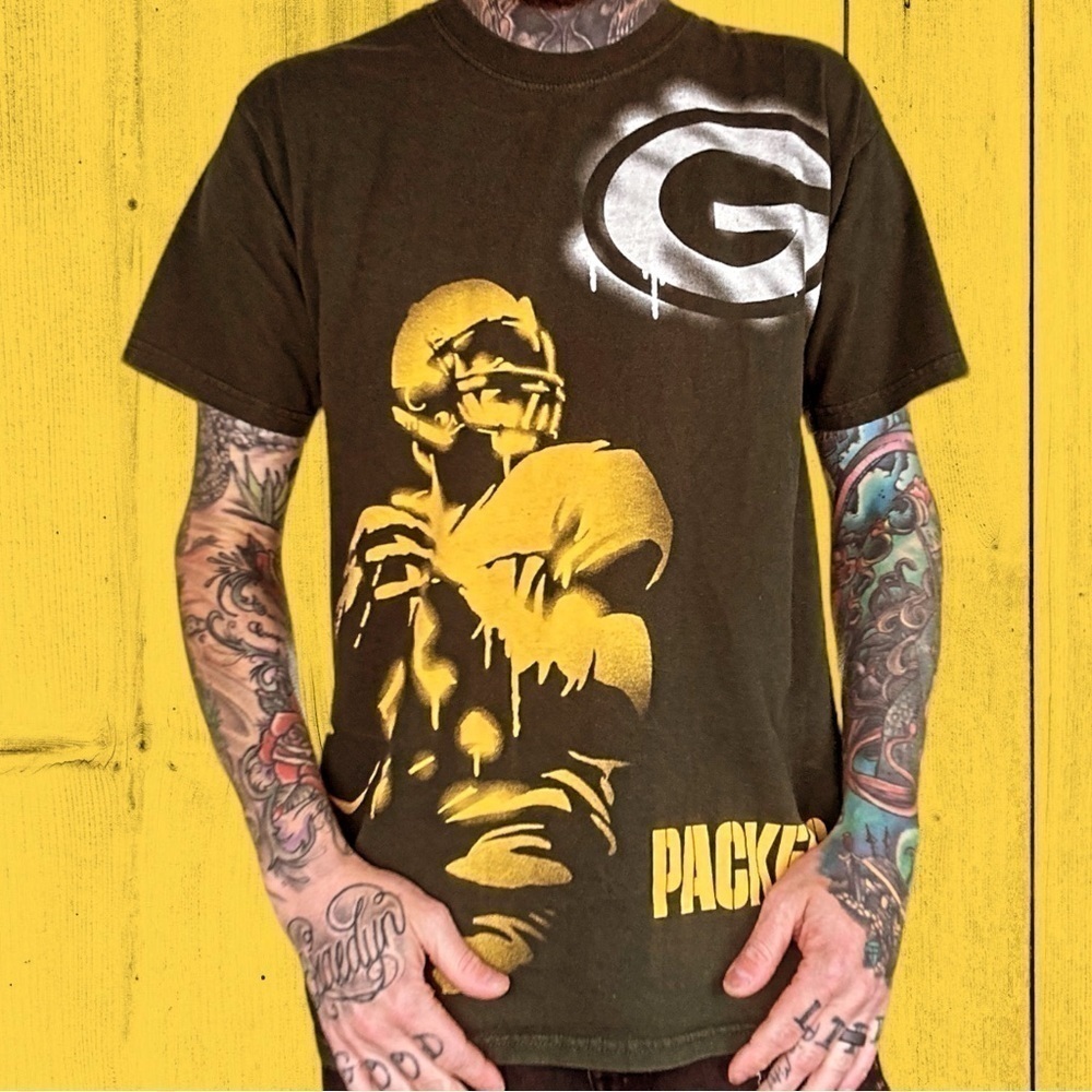 Vintage Green Bay Packers NFL football t shirt
Mens L measures 21x29 normal wear